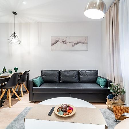 Edsam Madrid Apartments Black Экстерьер фото