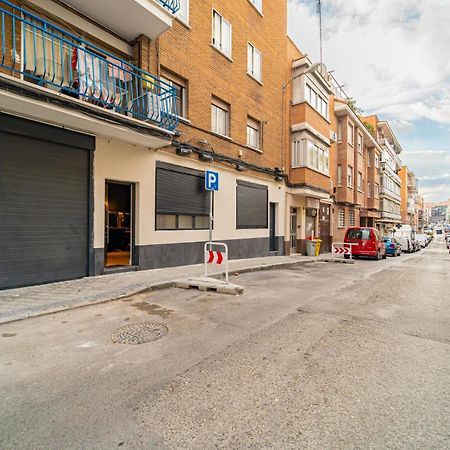 Edsam Madrid Apartments Black Экстерьер фото