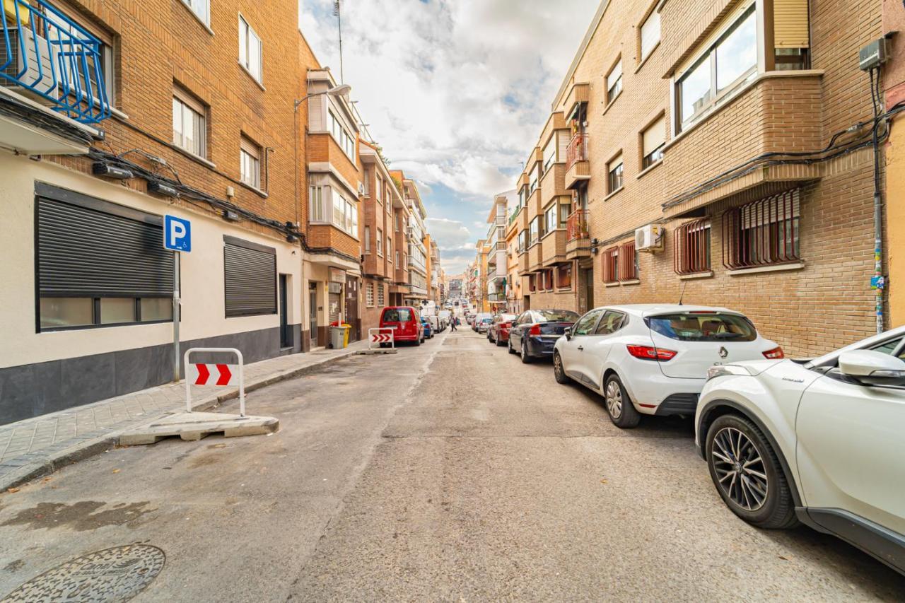Edsam Madrid Apartments Black Экстерьер фото