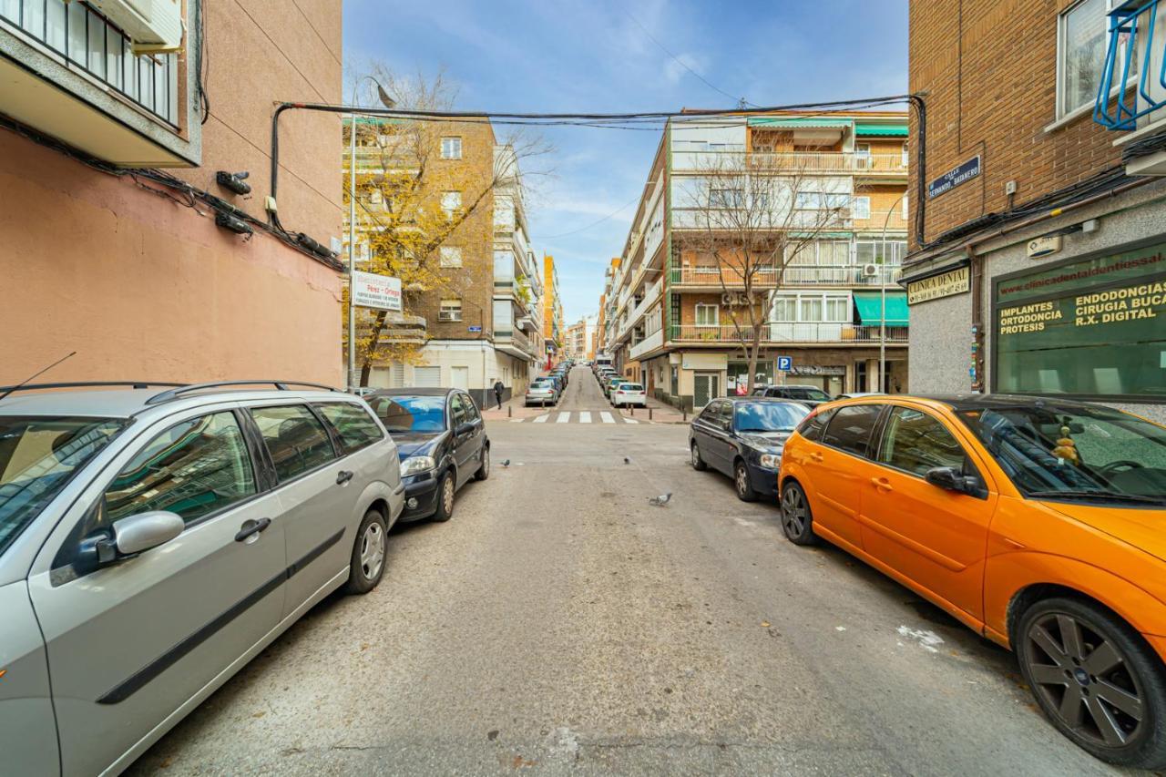 Edsam Madrid Apartments Black Экстерьер фото
