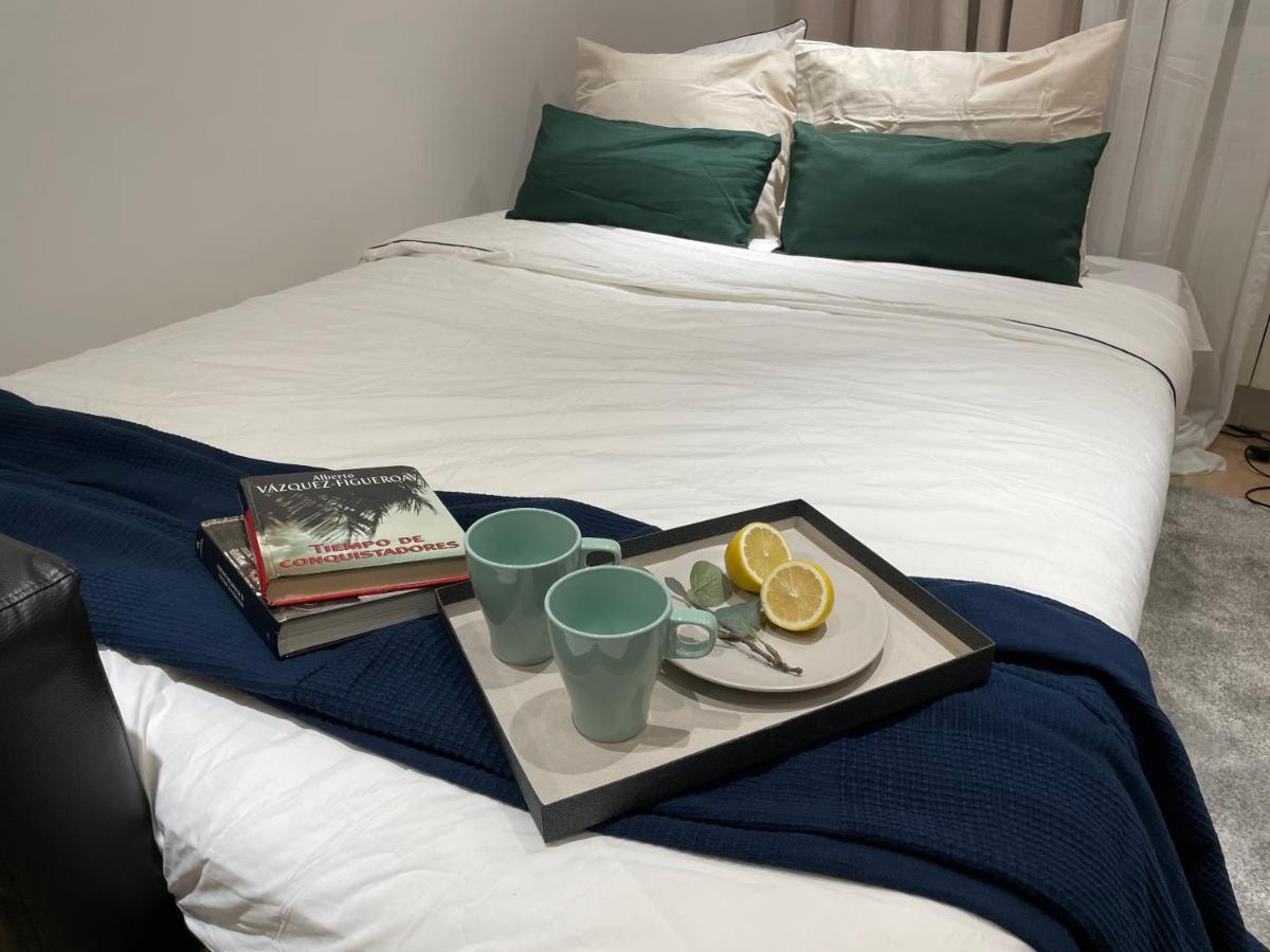 Edsam Madrid Apartments Black Экстерьер фото