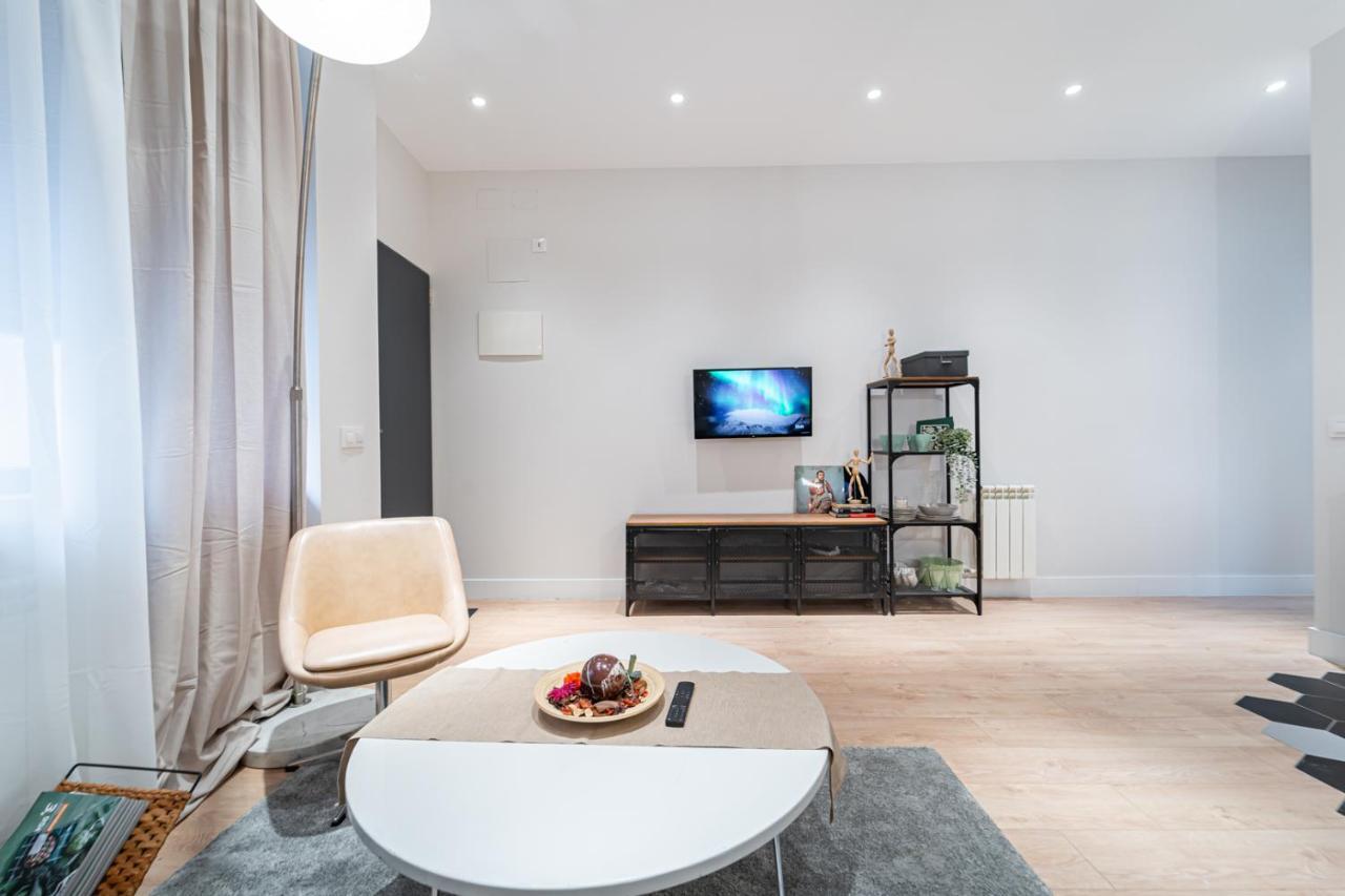 Edsam Madrid Apartments Black Экстерьер фото