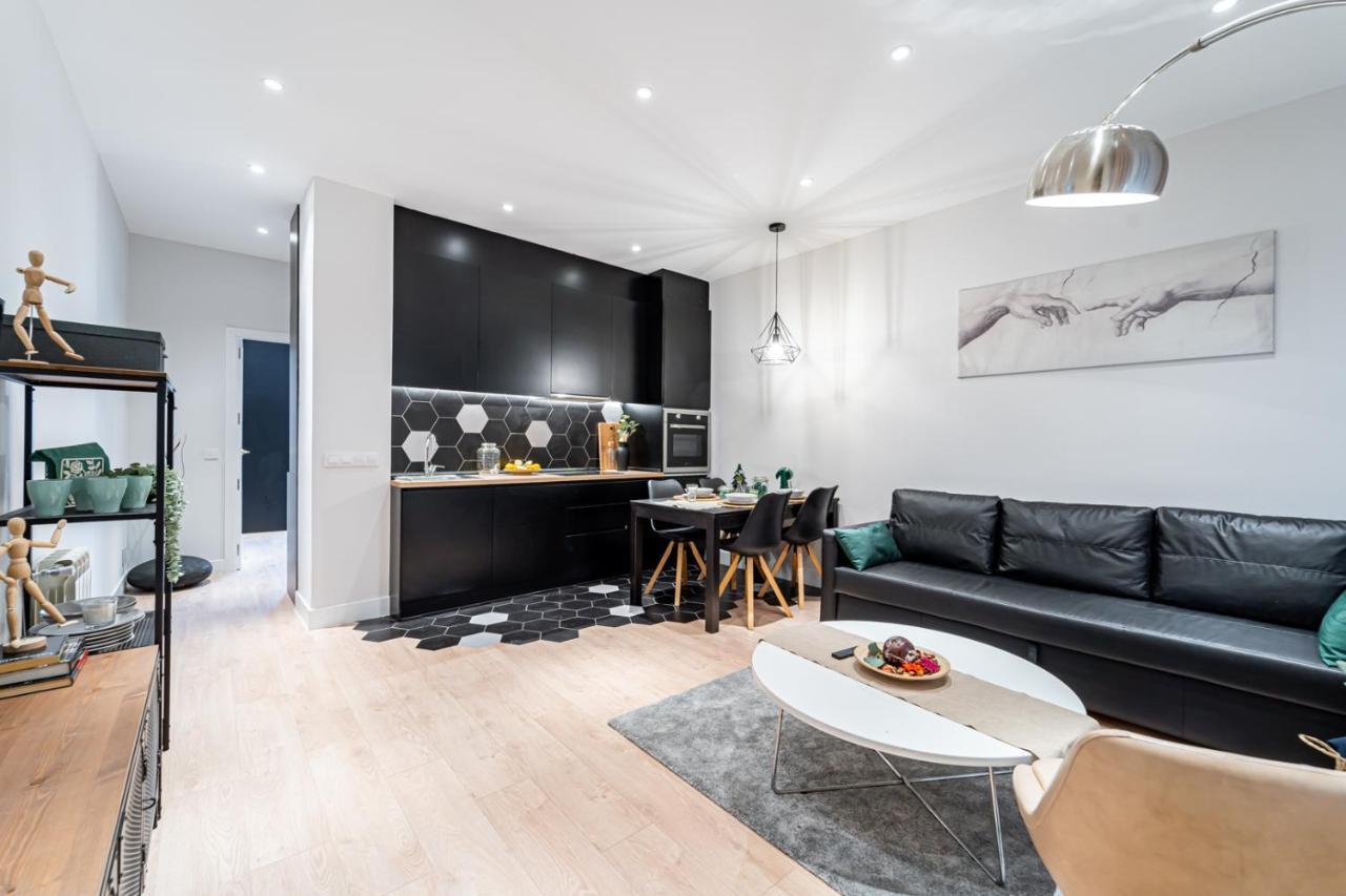 Edsam Madrid Apartments Black Экстерьер фото