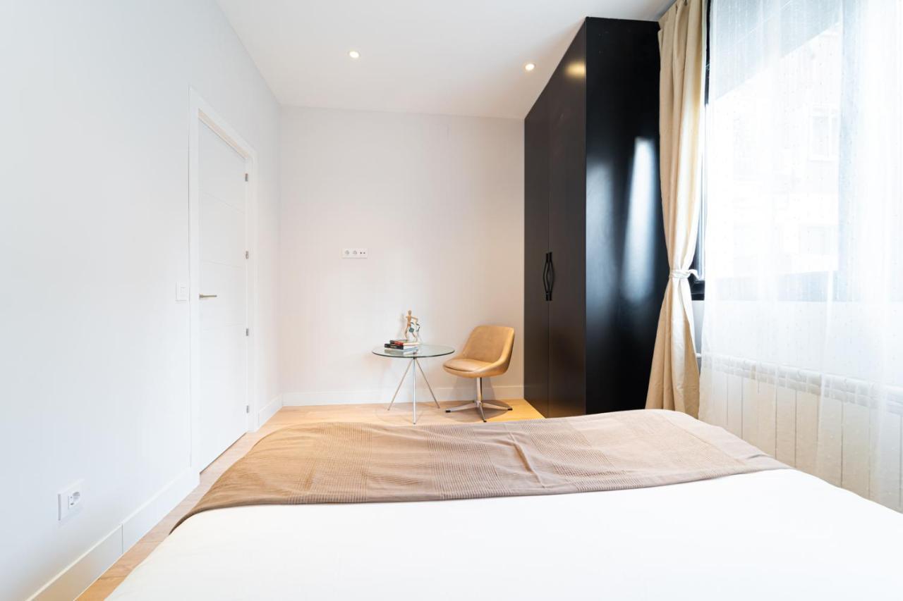 Edsam Madrid Apartments Black Экстерьер фото