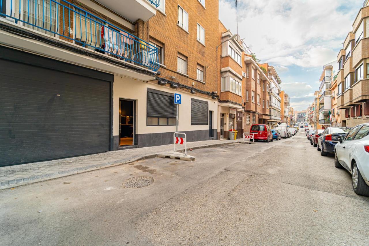 Edsam Madrid Apartments Black Экстерьер фото